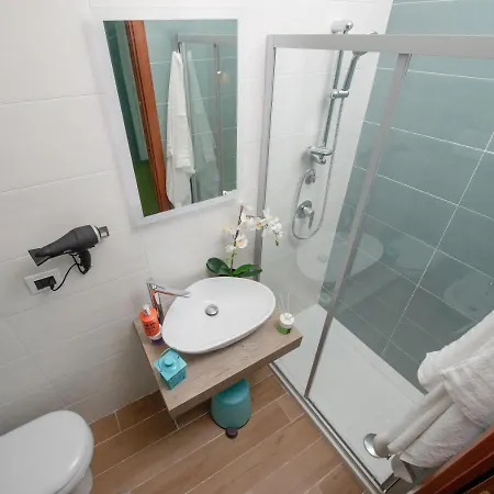 Oda ve Kahvaltı Golden Napoli