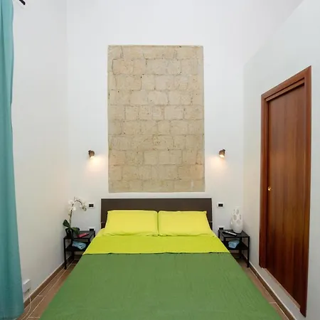 Golden Nocleg ze śniadaniem